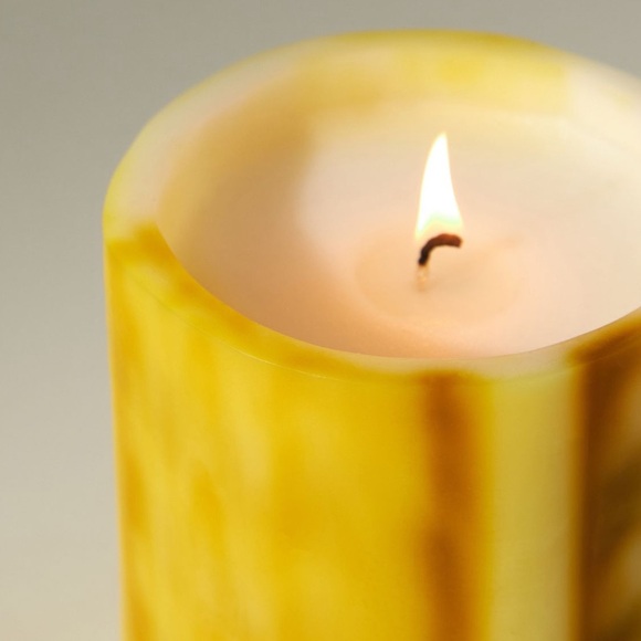 Le feu de l’eau citrine candle - Picture 2 of 8